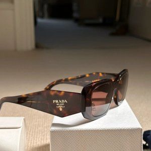 Prada PR17WS Sunglasses Tortoise Like New